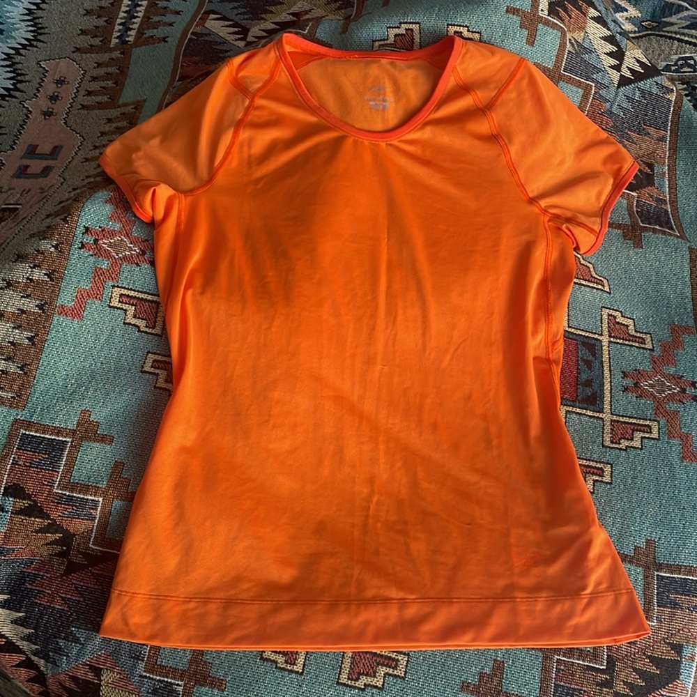 Arc’teryx crew neck athletic shirt